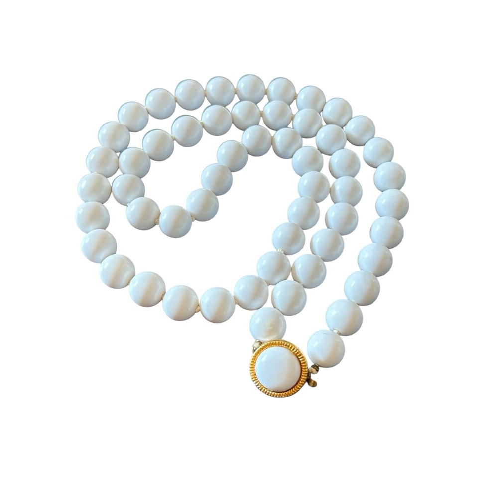 VTG White‎ Beaded Necklace Plastic Individually Knotted 28" Chunky Mid-Century - Picture 11 of 16